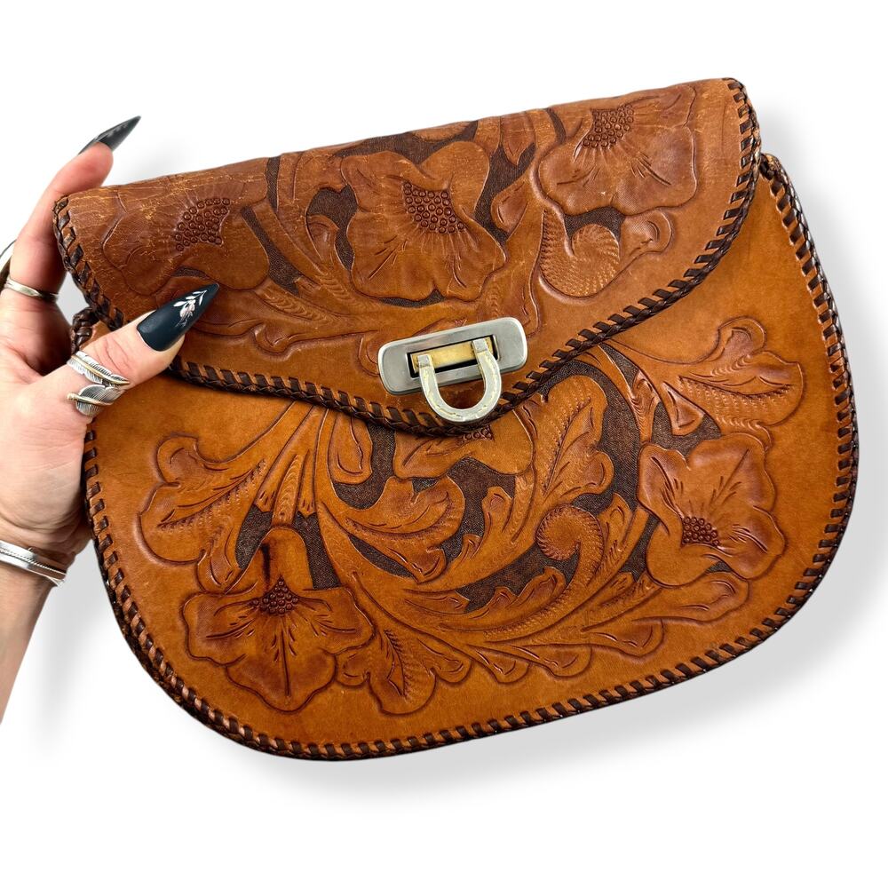 1950's cowgirl horseshoe buckle floral tooled leather handbag